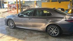 تۆیۆتا کامری